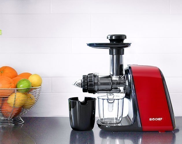 BioChef-Axis-Compact-Juicer-Lifestyle-2